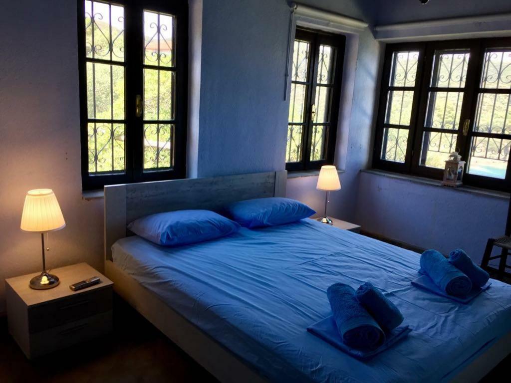 Villa Valia: Traditional Luxurious Residence Pyrgadikia Extérieur photo